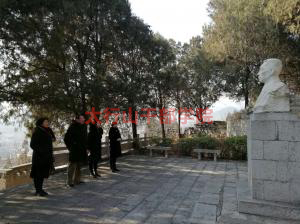 八路軍研究會(huì)副秘書長韓京京一行到我院蒞臨指導(dǎo)工作